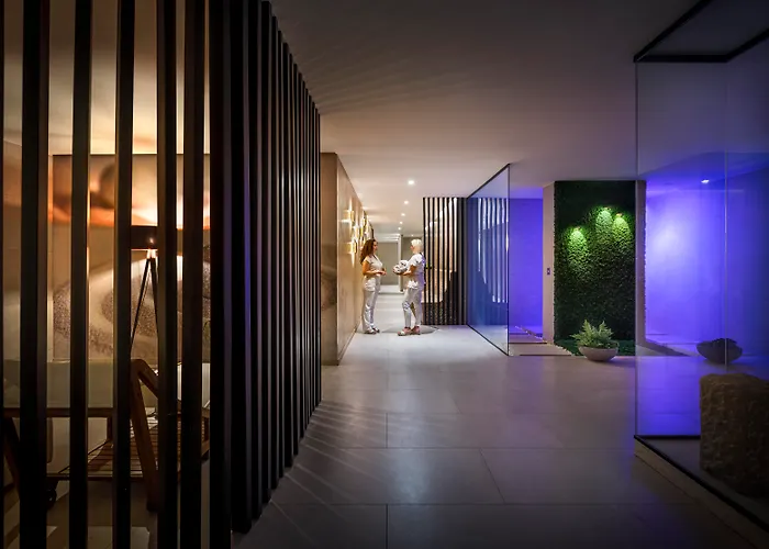 Hotel with pool: Hotel Ambasador - By Liburnia Hotels & Villas